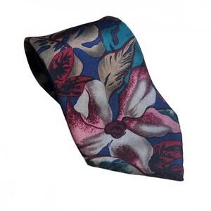 100% silk Floral tie Made in USA